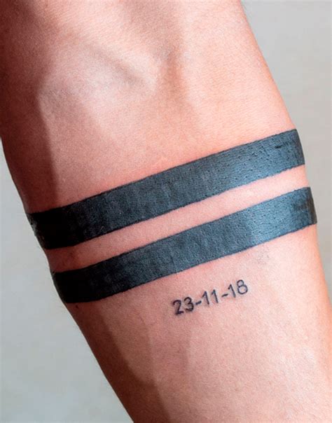 tatuaje de lineas en el brazo|Tatuajes de líneas en el brazo: significado y ejemplos